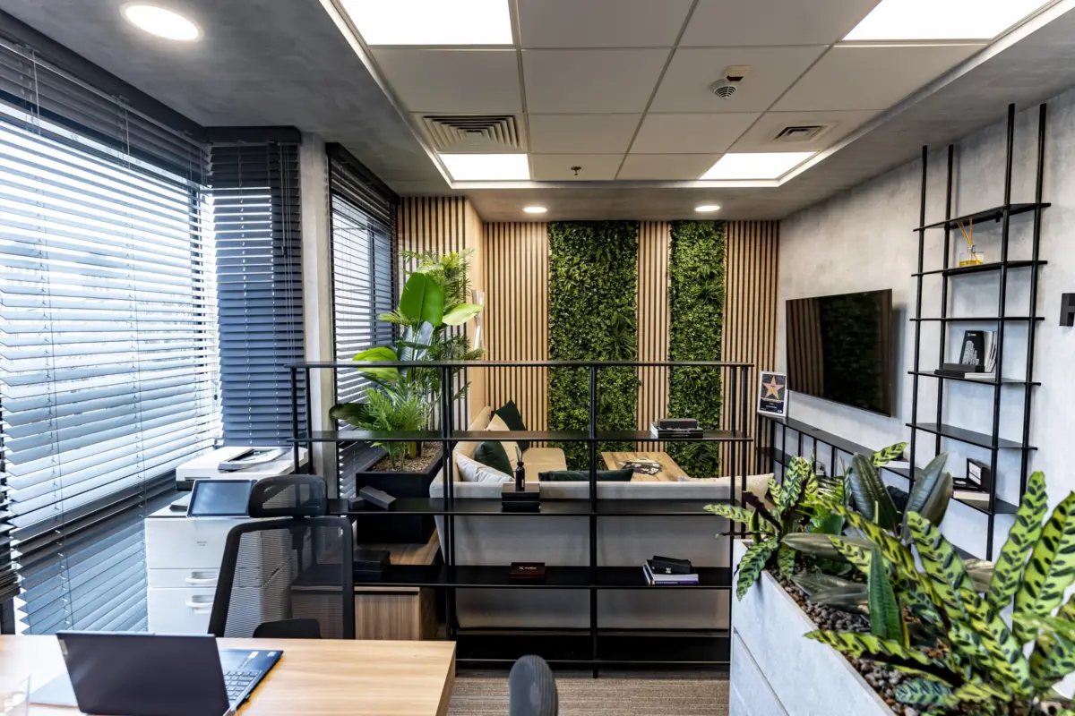 Zona de birouri și lounge Hubix, amenajată de BMS Interior Design în București